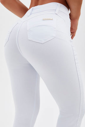 [COMPRE 1 LEVE 2] Calça Jeans Mega Bumbum Flare Milagrosa Cós Médio Branca